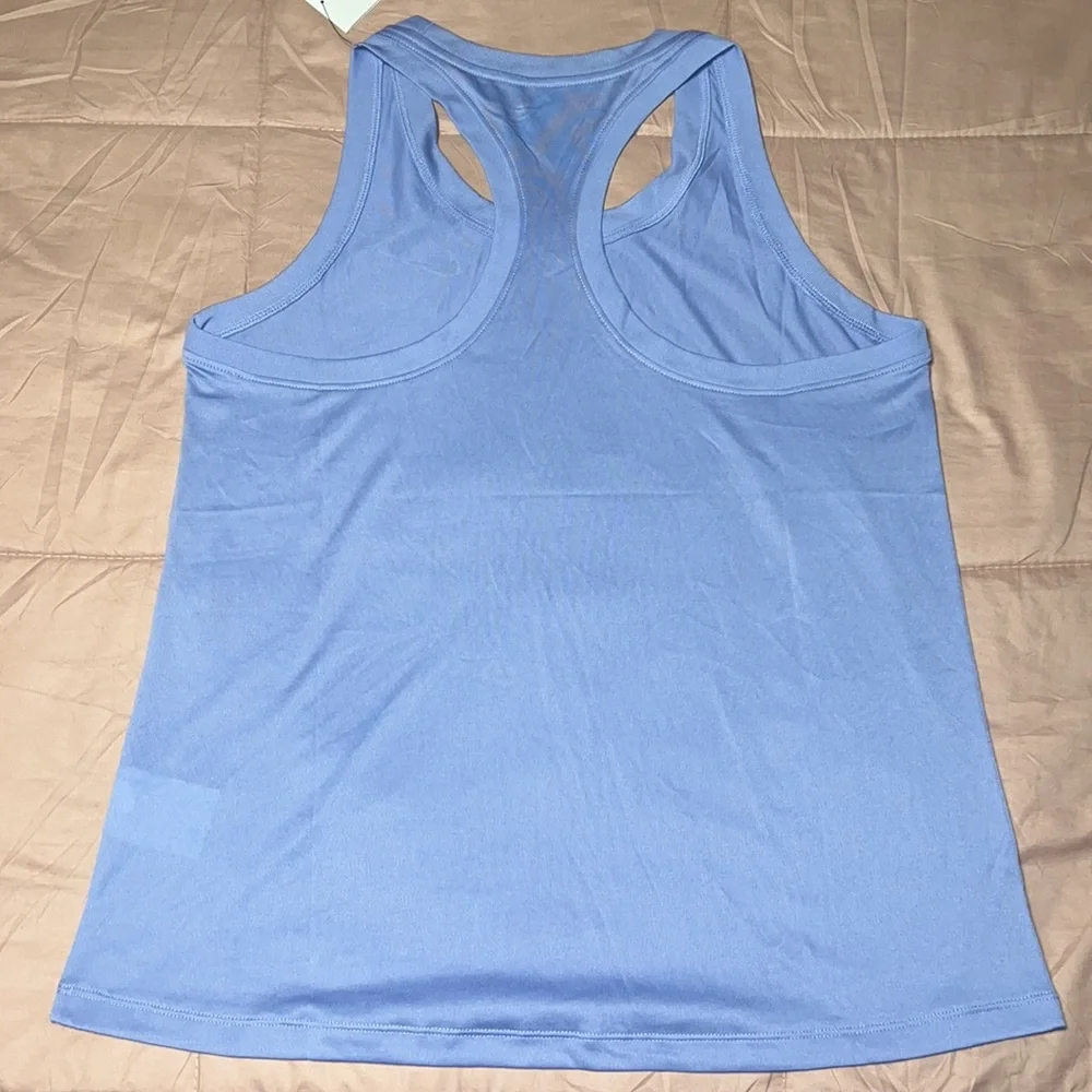 Women’s Nike The Nike Tee Dri-fit - Picture 3 of 3
